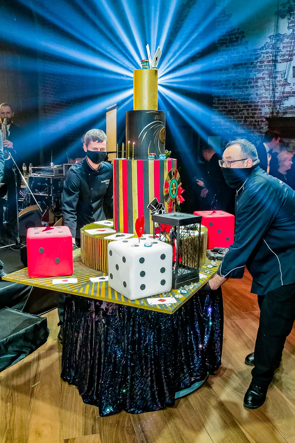 Kings of the night — James Bond party